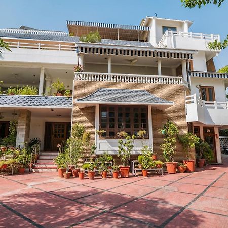 Giri Homestay By Vista Rooms Jaipur Buitenkant foto