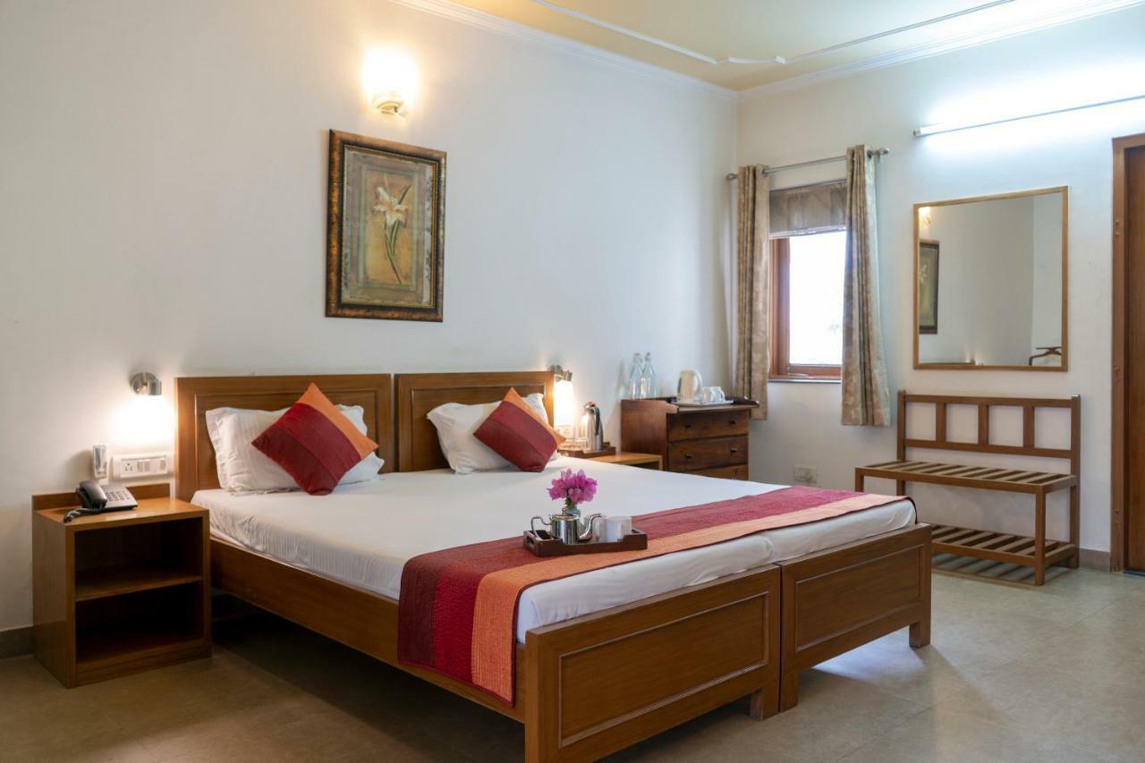 Giri Homestay By Vista Rooms Jaipur Buitenkant foto