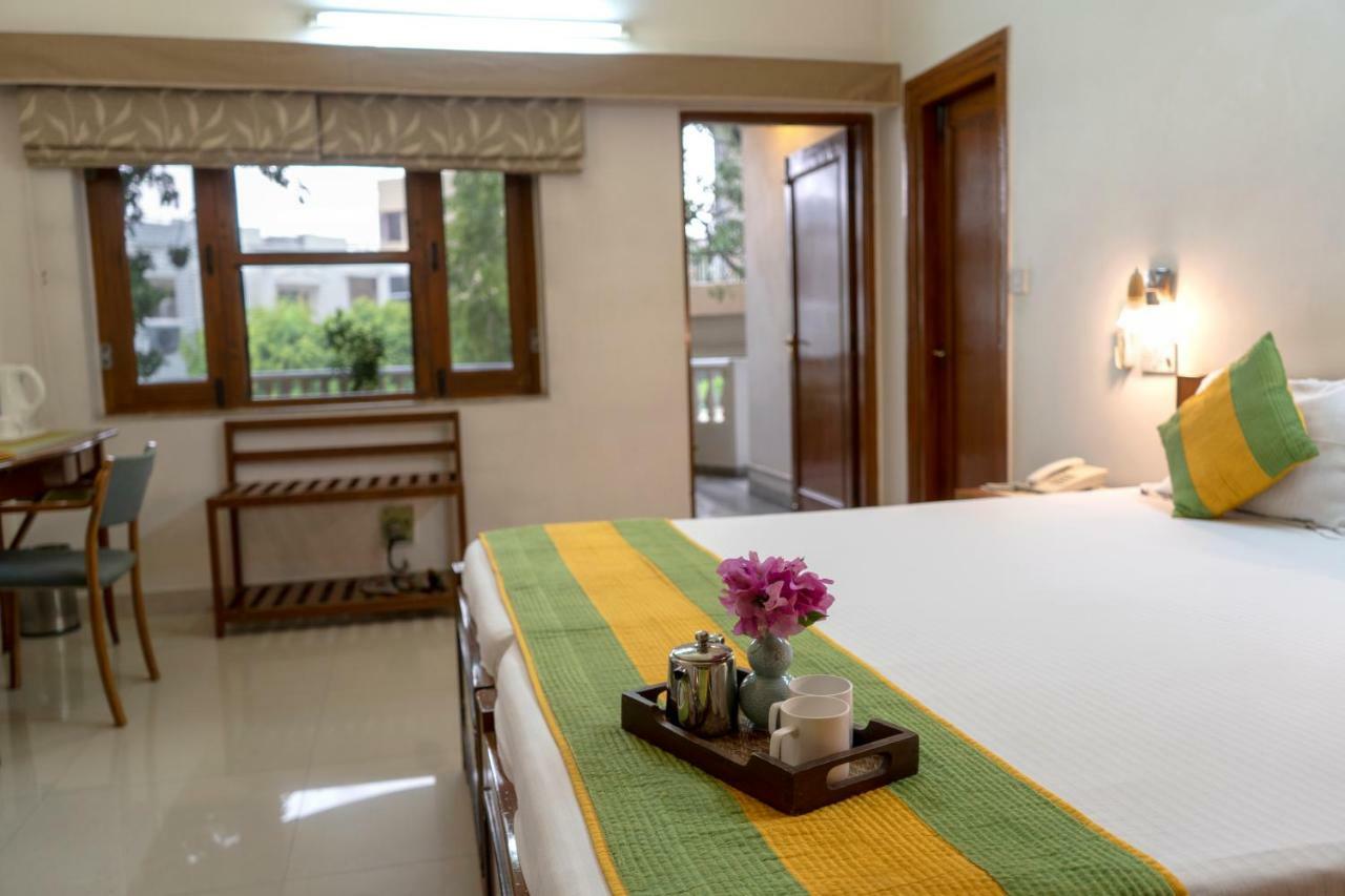 Giri Homestay By Vista Rooms Jaipur Buitenkant foto