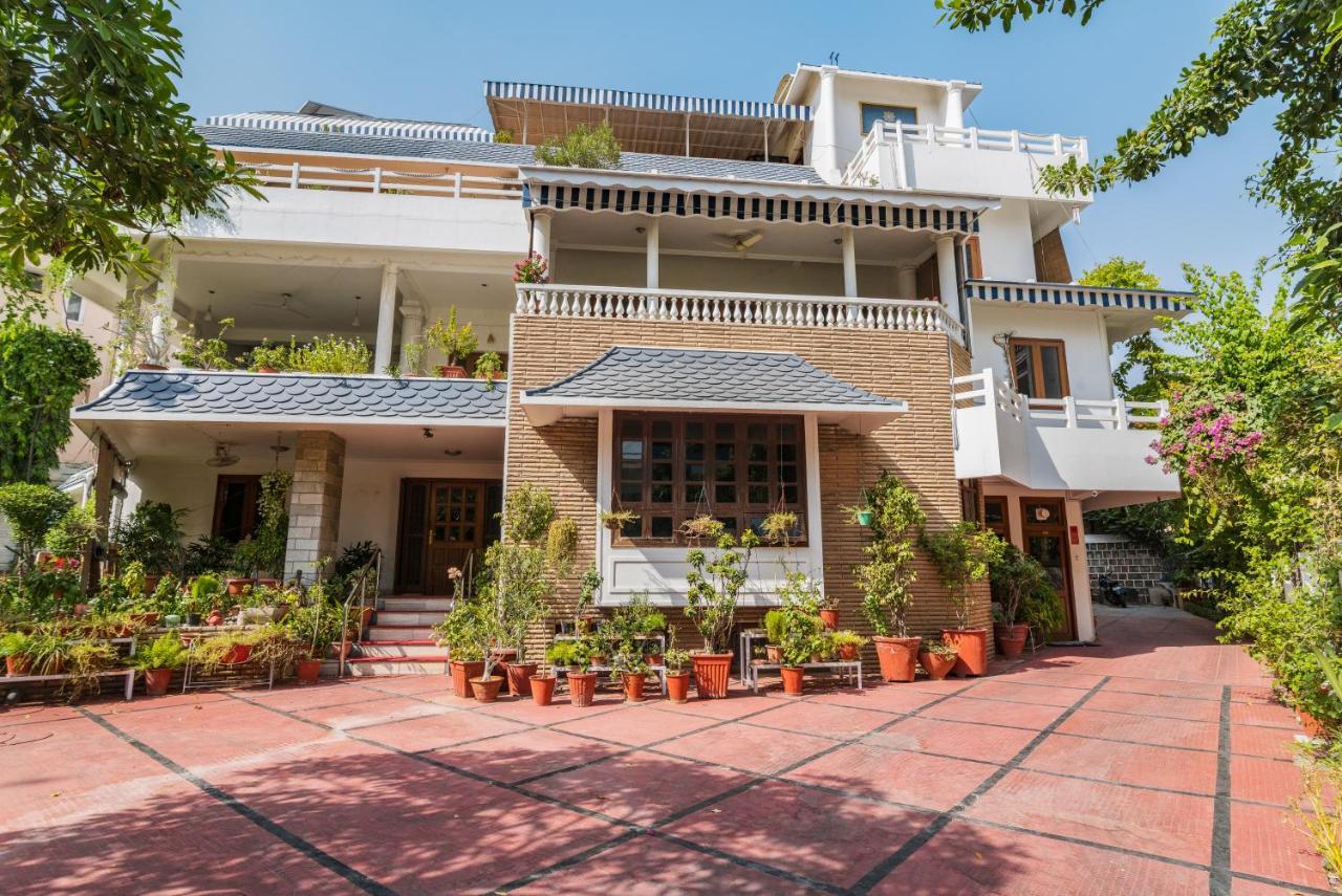 Giri Homestay By Vista Rooms Jaipur Buitenkant foto