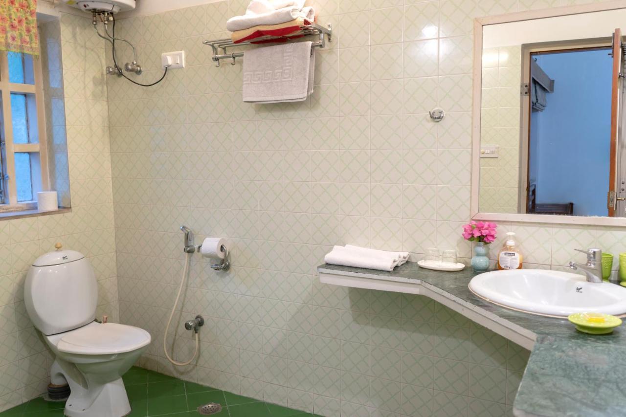 Giri Homestay By Vista Rooms Jaipur Buitenkant foto
