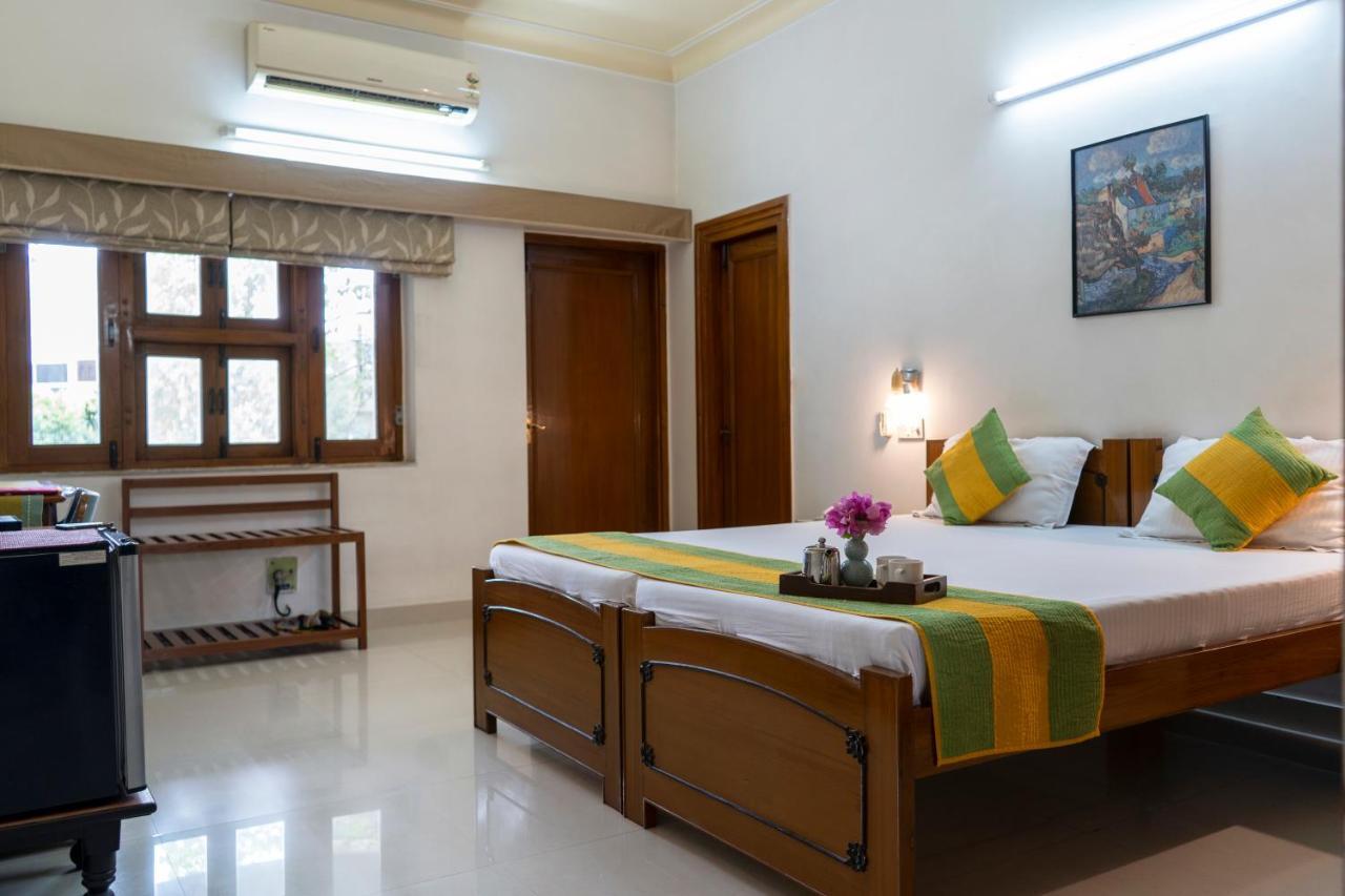 Giri Homestay By Vista Rooms Jaipur Buitenkant foto