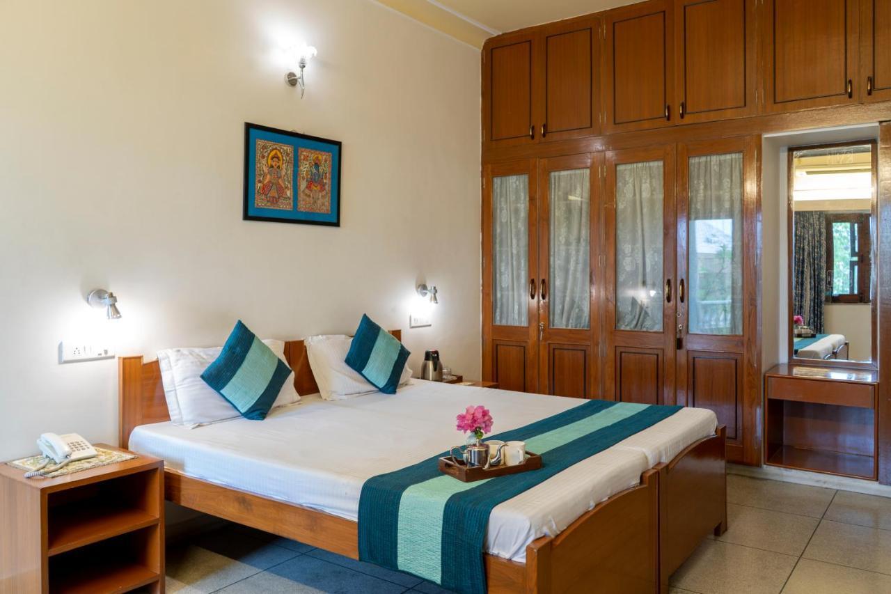 Giri Homestay By Vista Rooms Jaipur Buitenkant foto